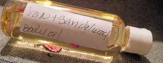 Sandalwood & Van 4oz bottle